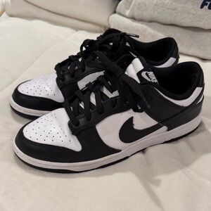Nike Classic Black and White Low-Tops